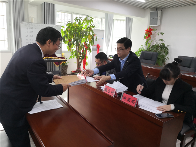宋伟杰审查动态，力量变化与自信成就感的旅程