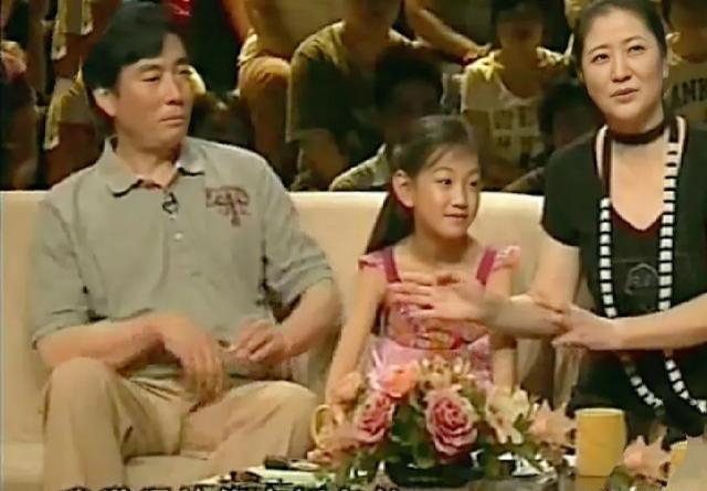 女演员王亚军与小巷中的美食秘密