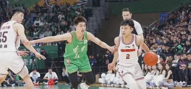CBA战况更新，热血激战开启，谁能称霸篮坛？